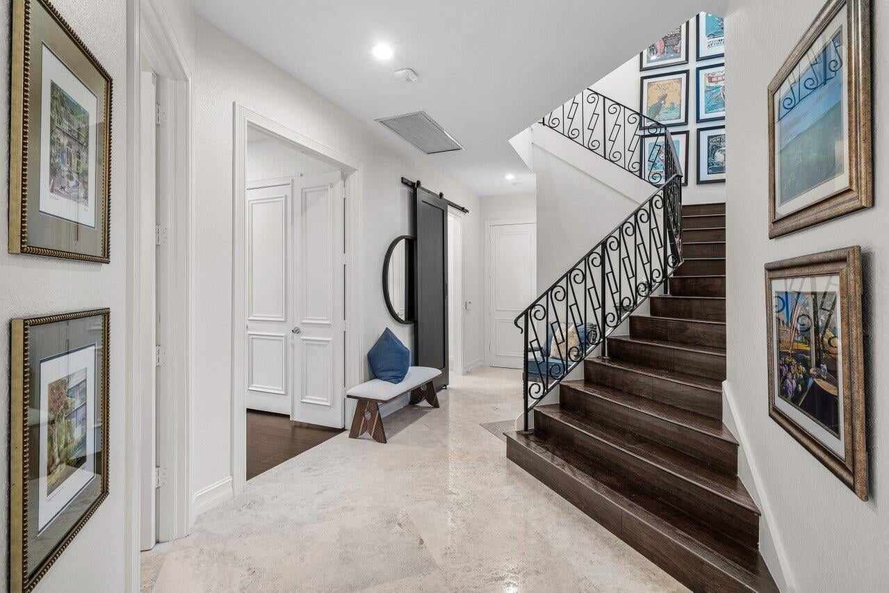 Woodfield Country Club Residence photo 29