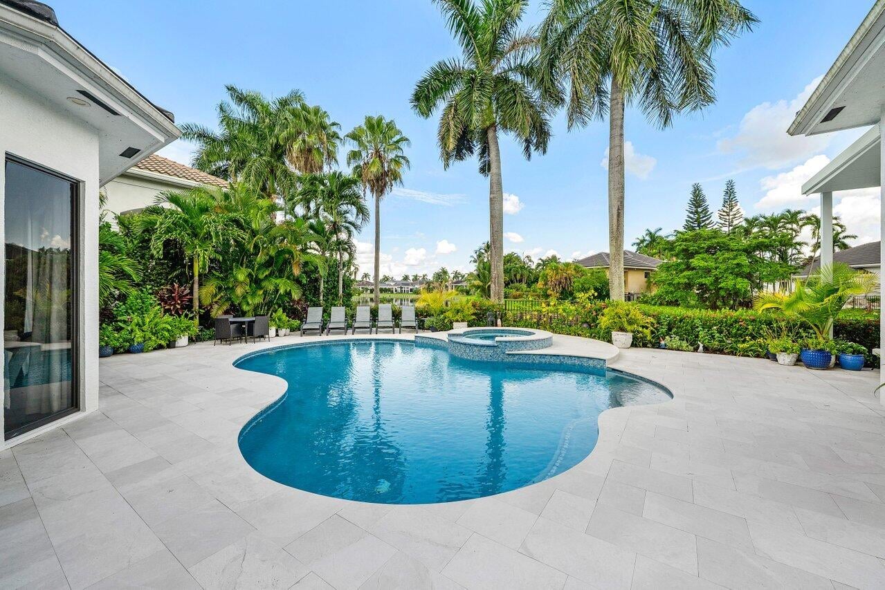 Woodfield Country Club Residence photo 36