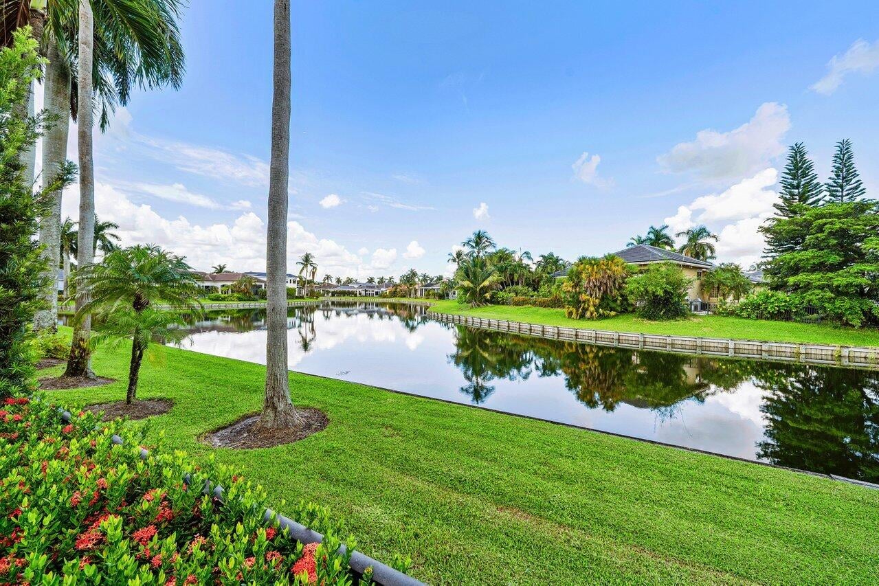 Woodfield Country Club Residence photo 44