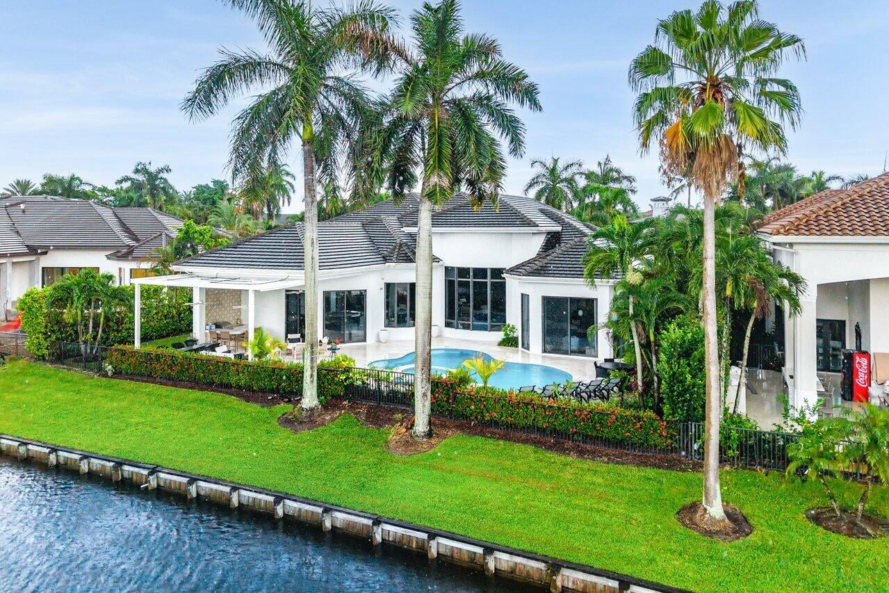 Woodfield Country Club Residence photo 45