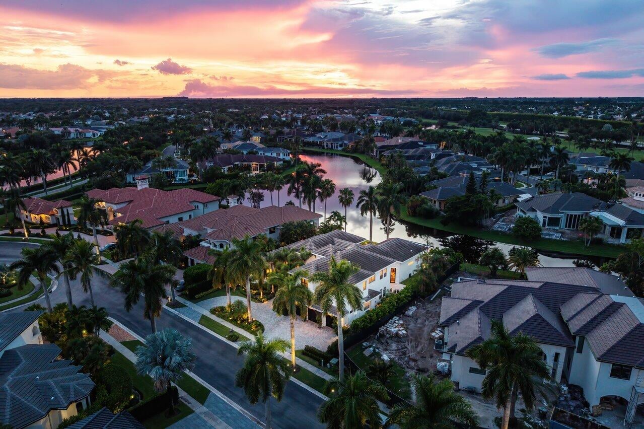 Woodfield Country Club Residence photo 50