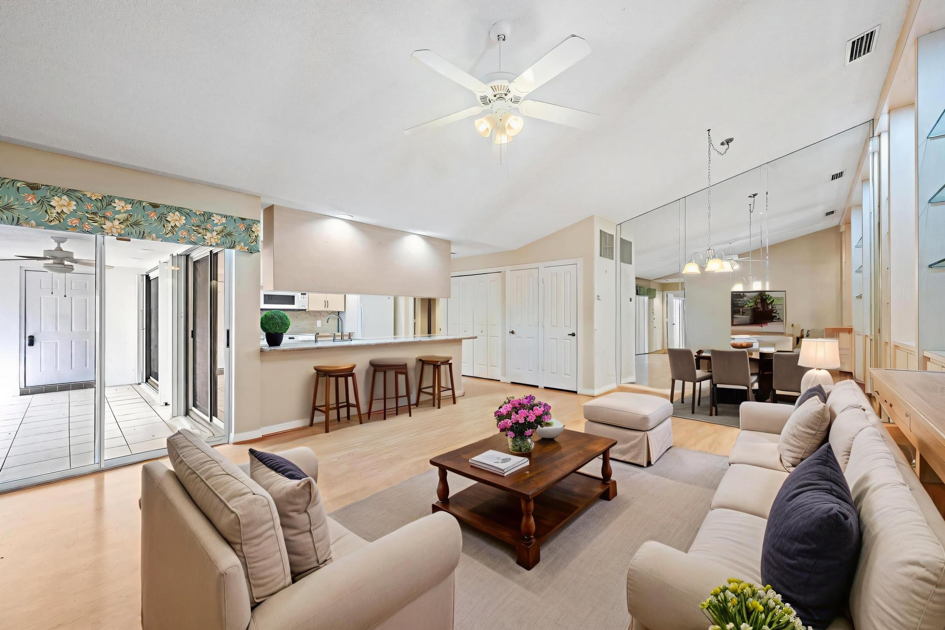 Residence photo 9