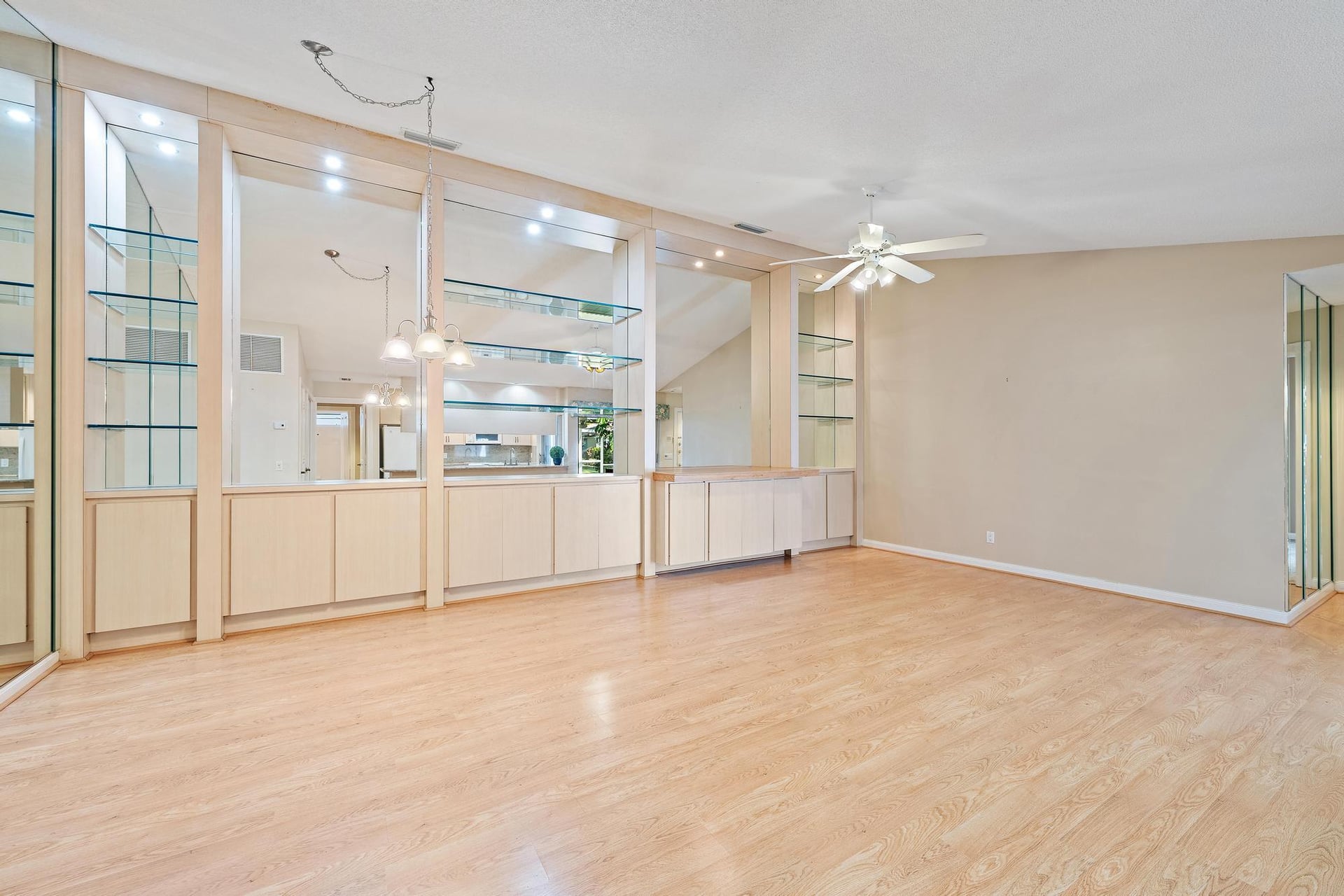 Residence photo 22