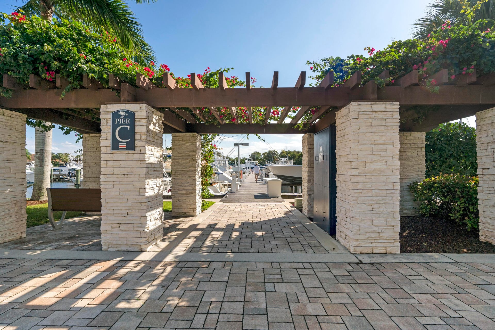 Residence photo 32
