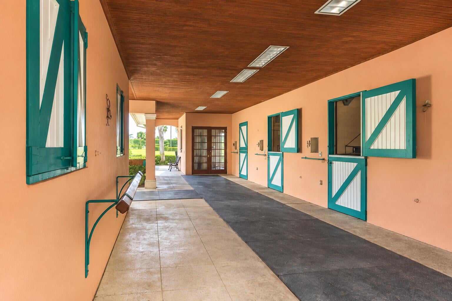  Residence photo 4
