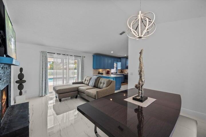 Residence photo 9