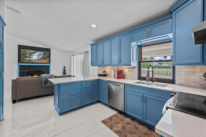 Residence photo 15