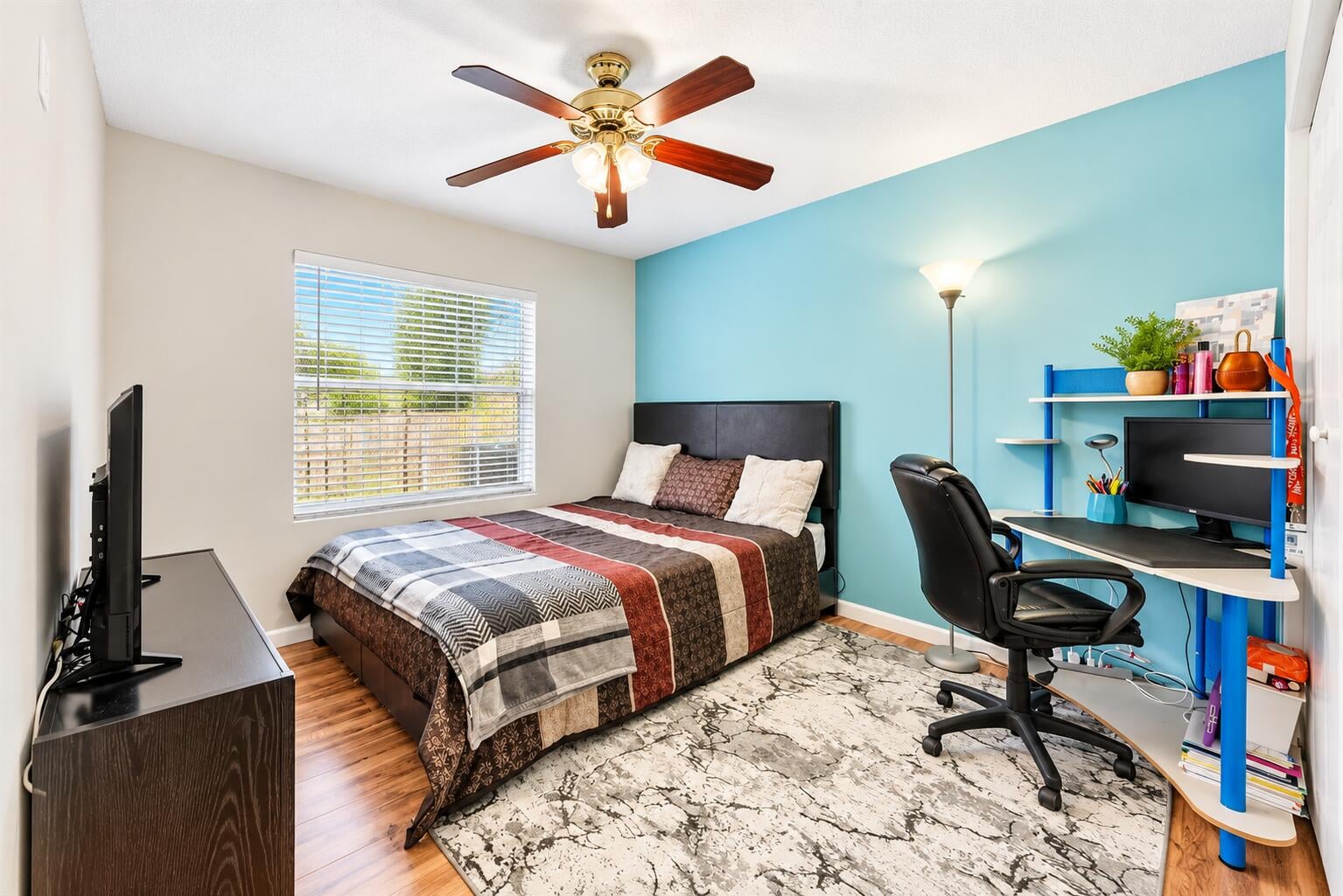  Residence photo 6