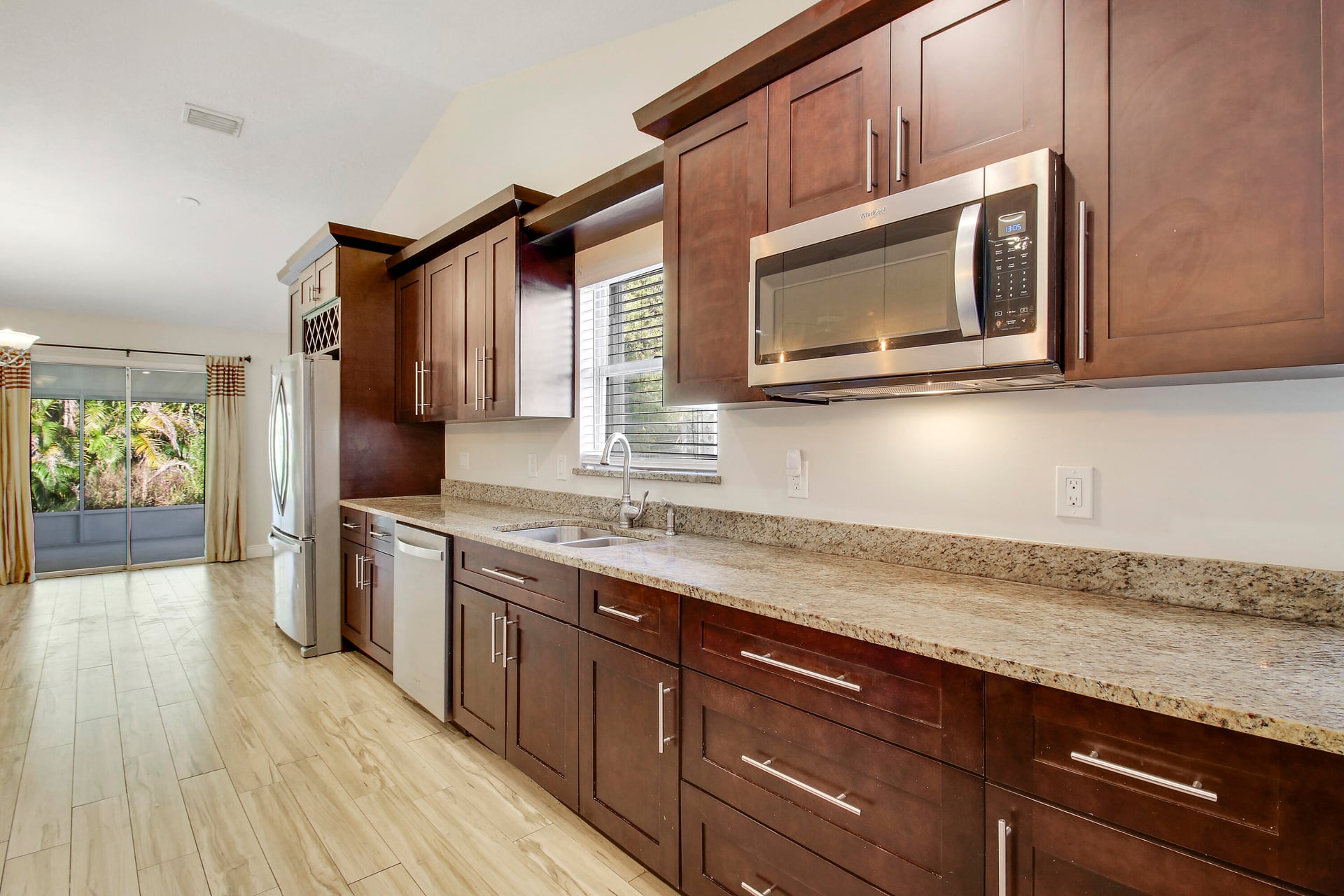 Residence photo 16