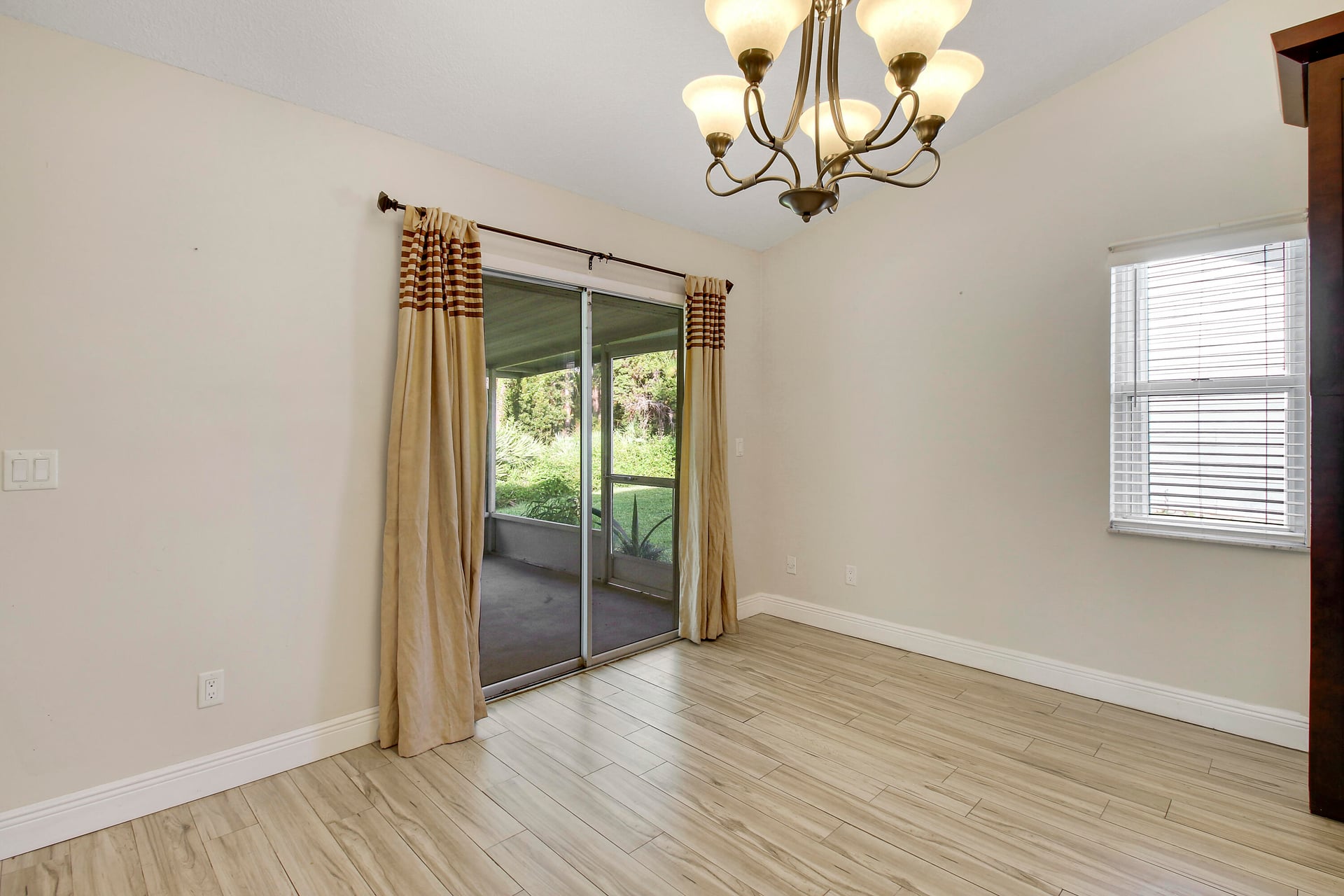 Residence photo 20