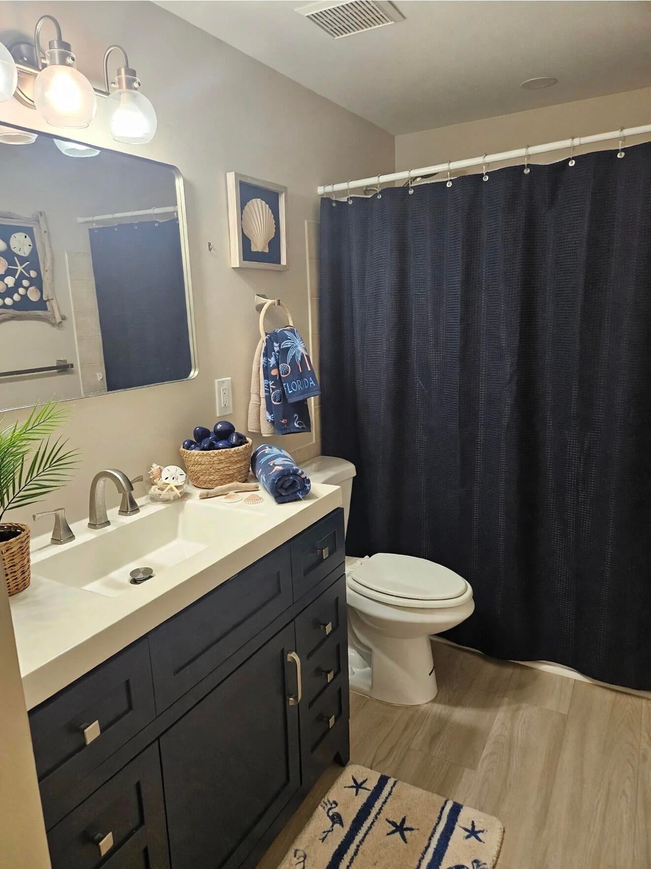 Unit 104 photo 11