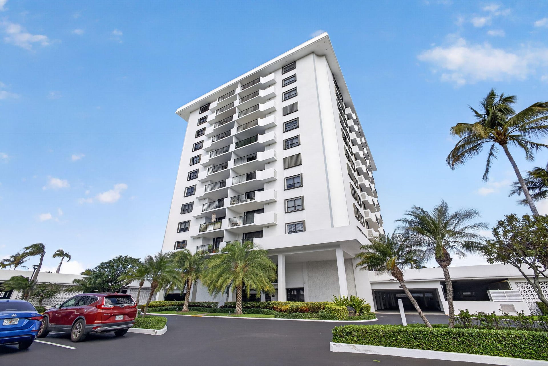  Unit 402 photo 25