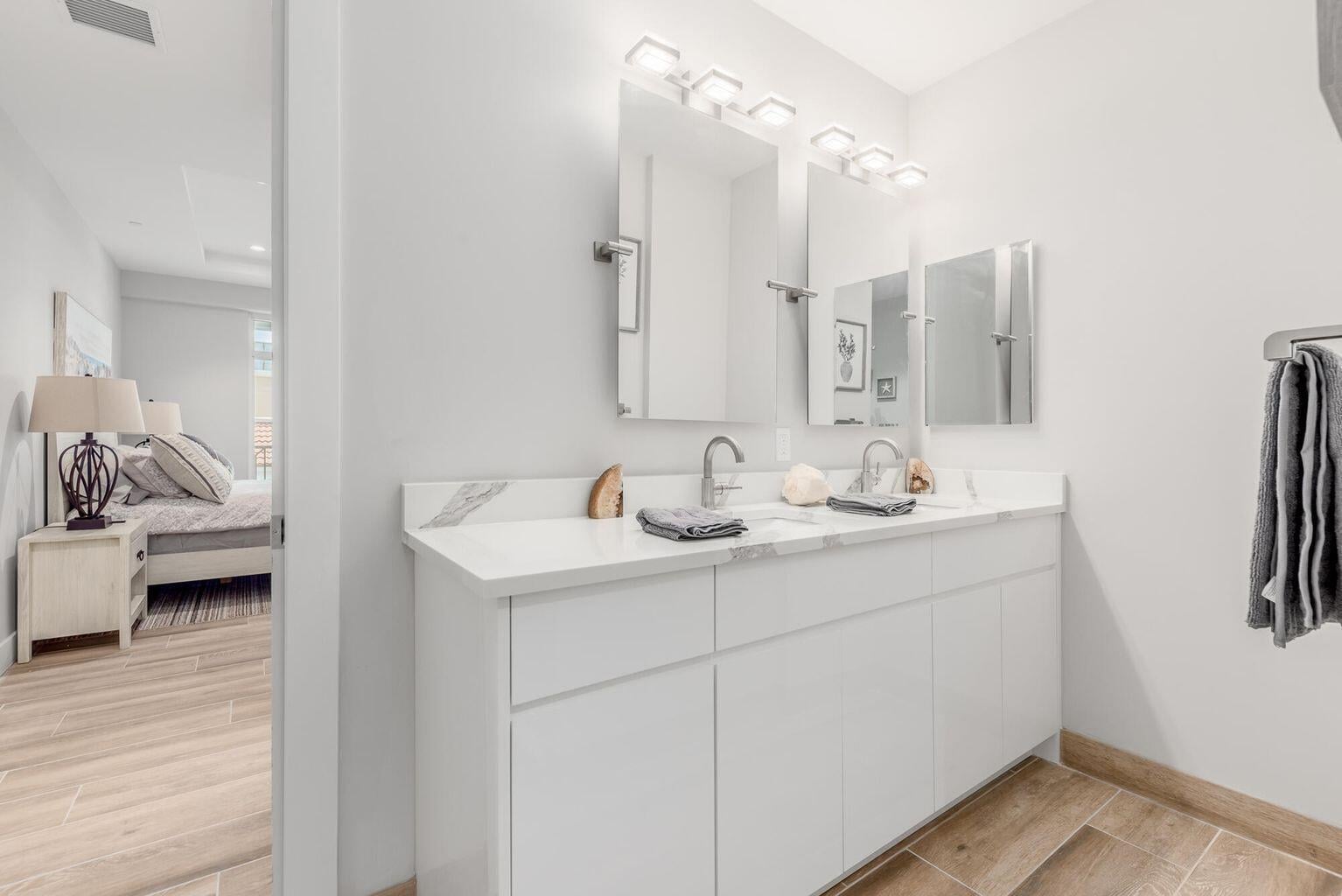  Unit 410 photo 18
