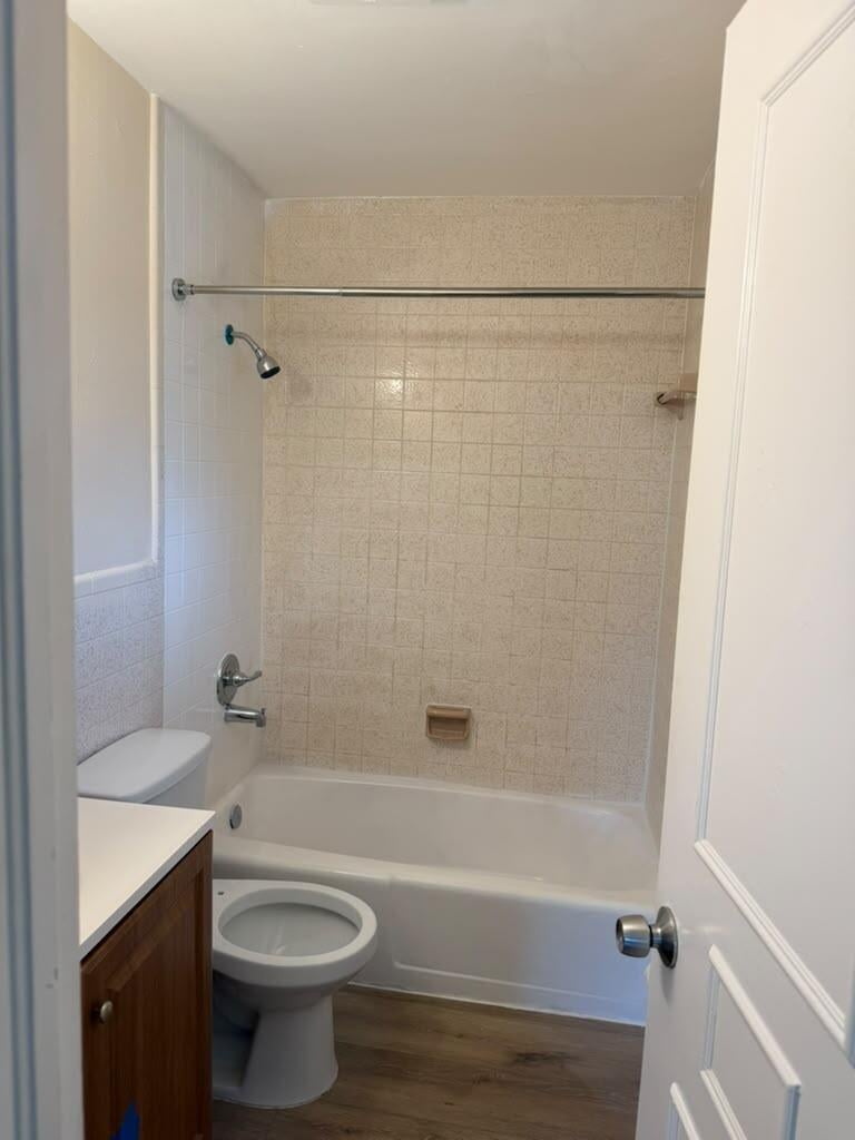  Unit Apt 3 photo 17