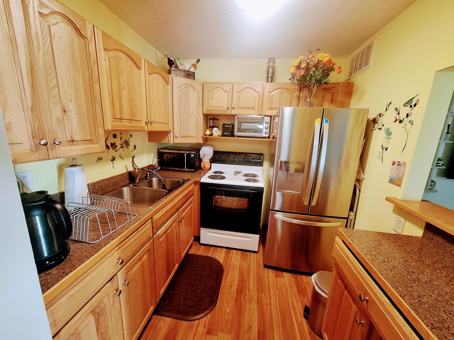 Unit 208 photo 8