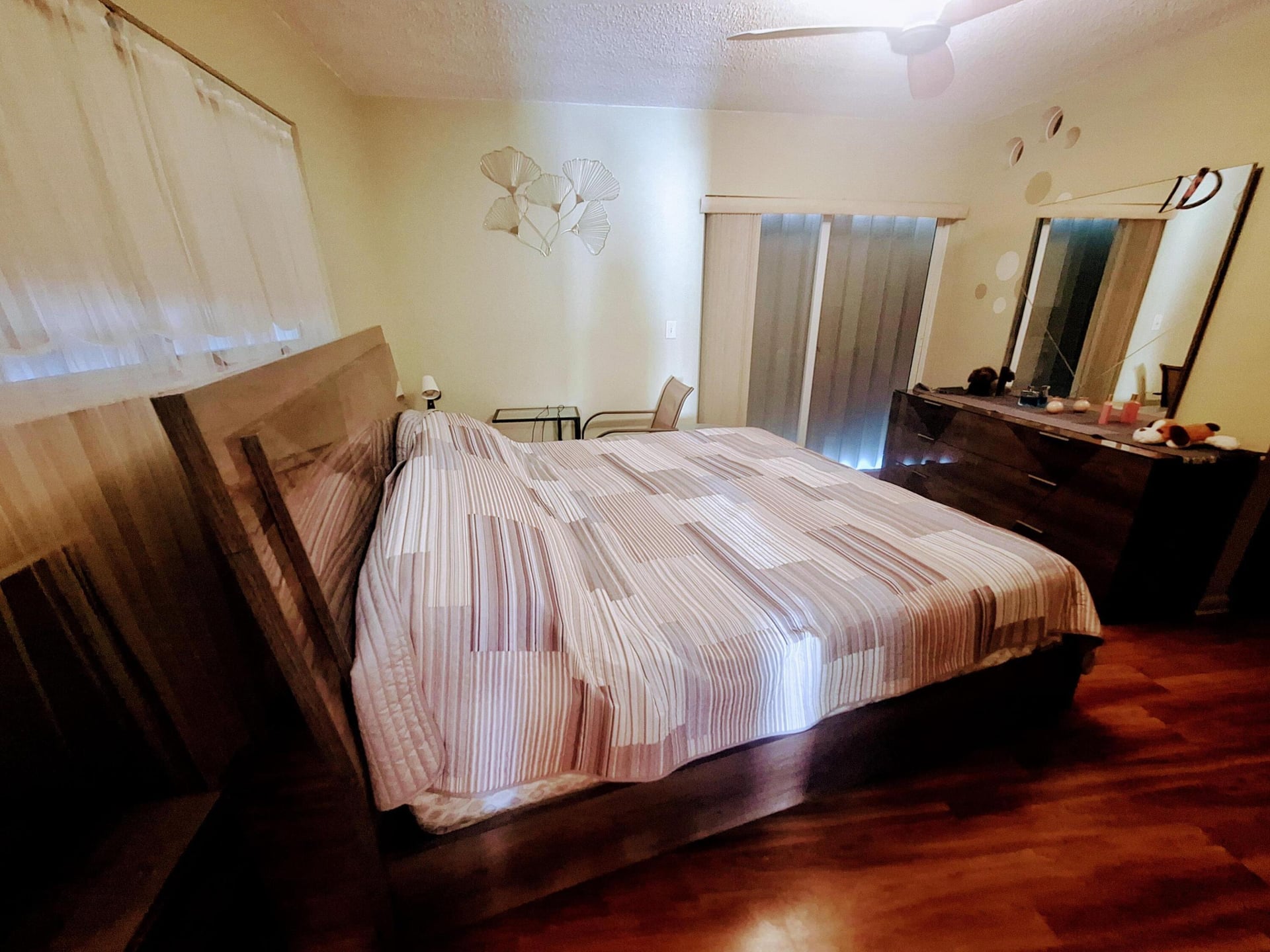 Unit 208 photo 10