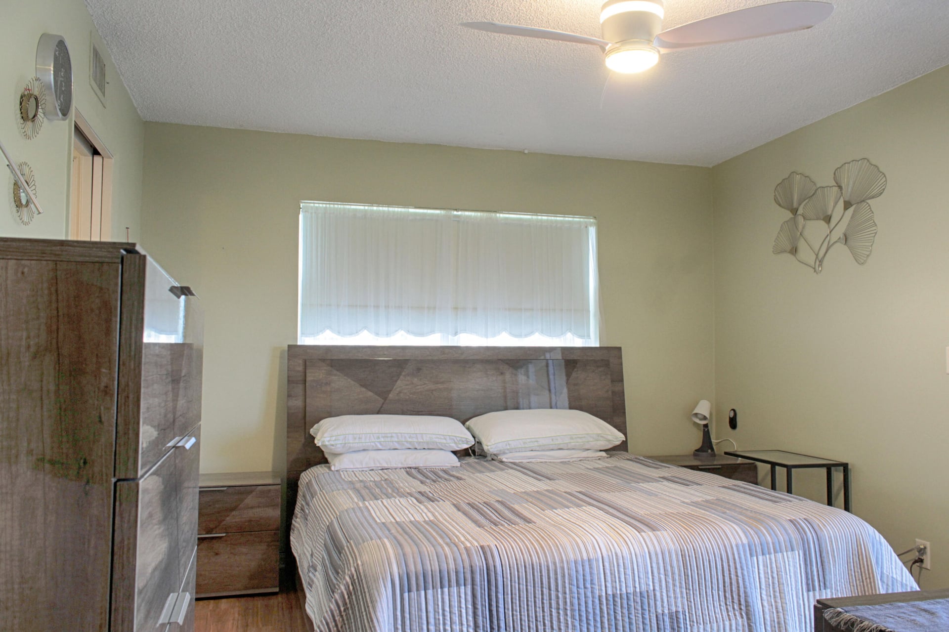 Unit 208 photo 13