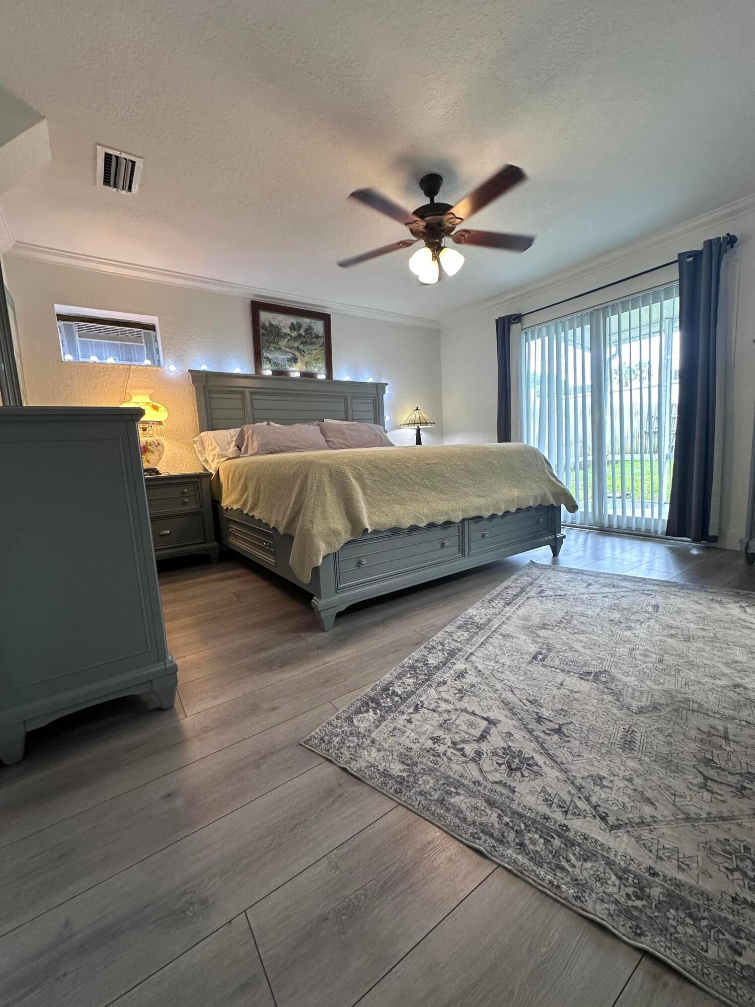 Residence photo 6