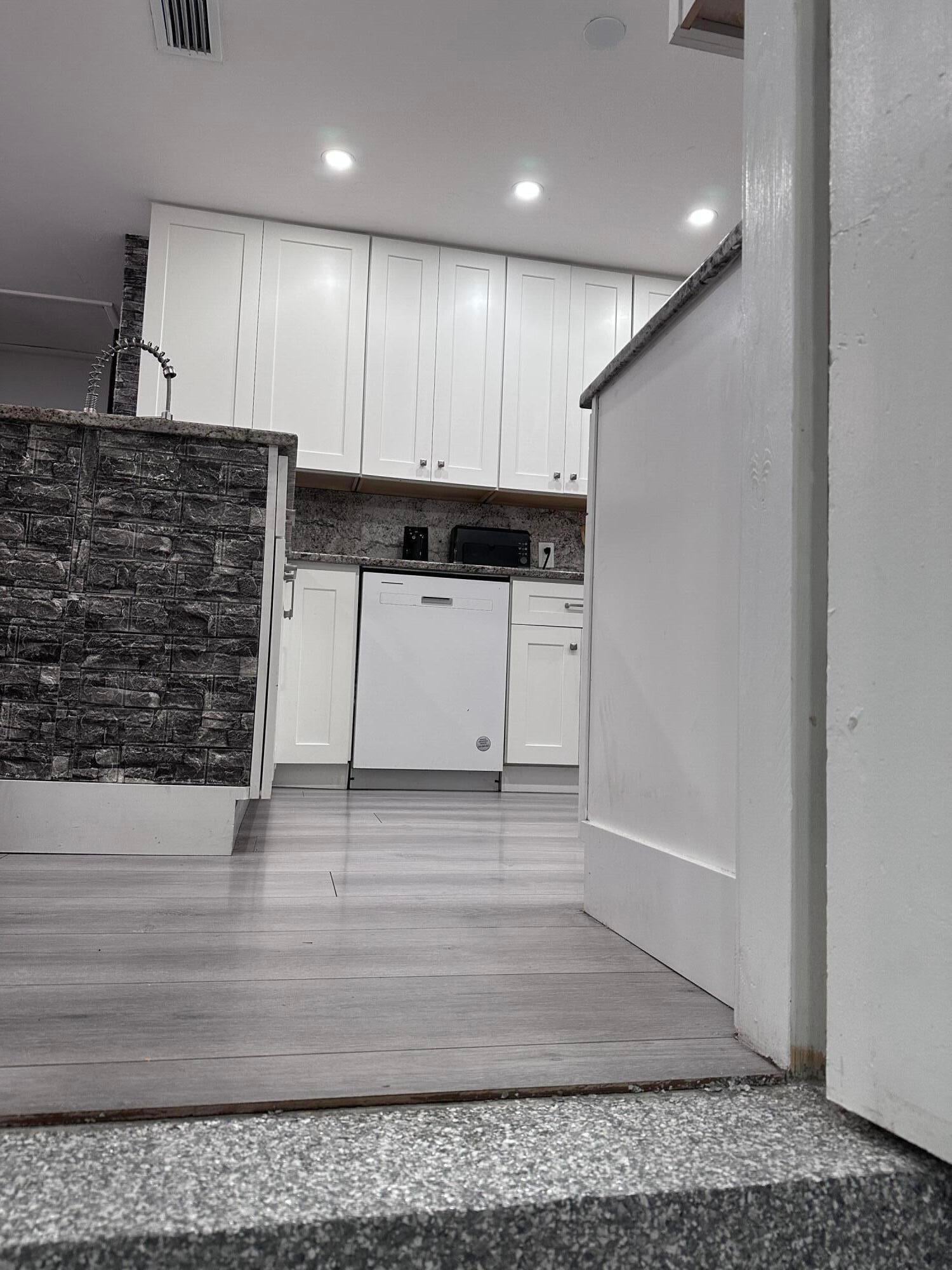 Residence photo 22
