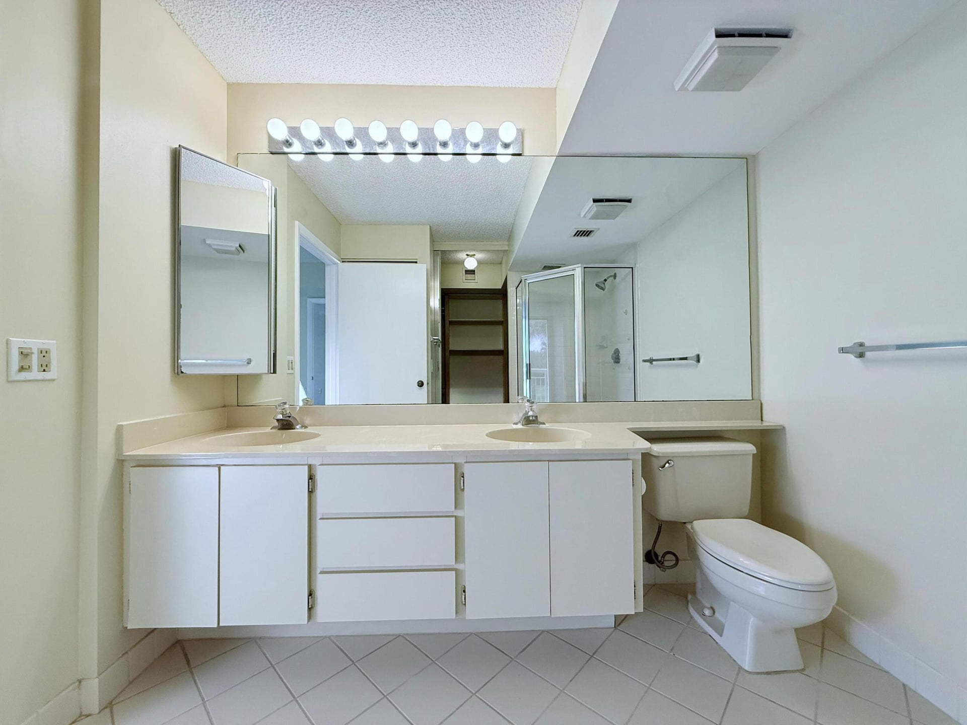  Unit 206 photo 21
