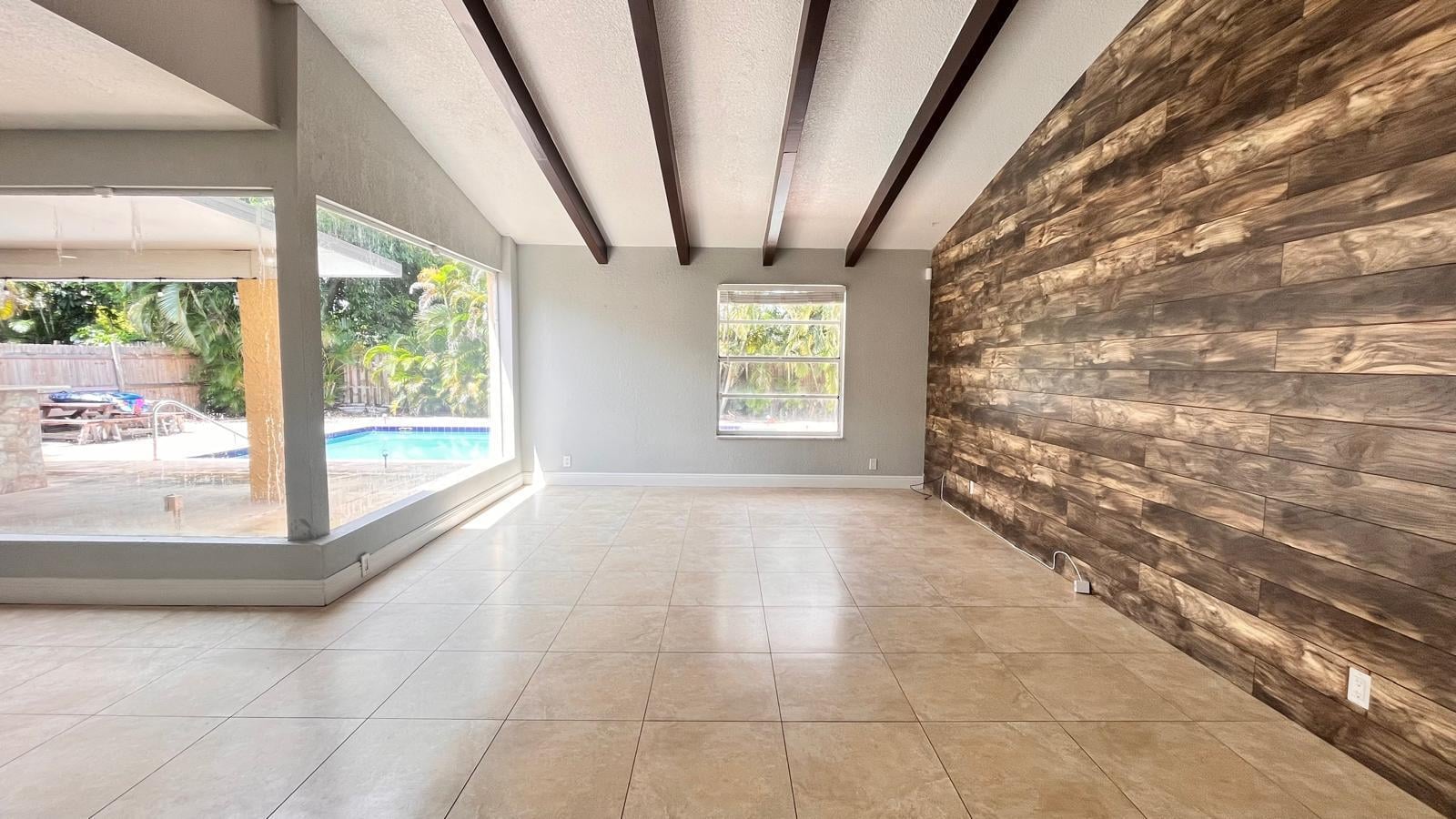 Residence photo 17