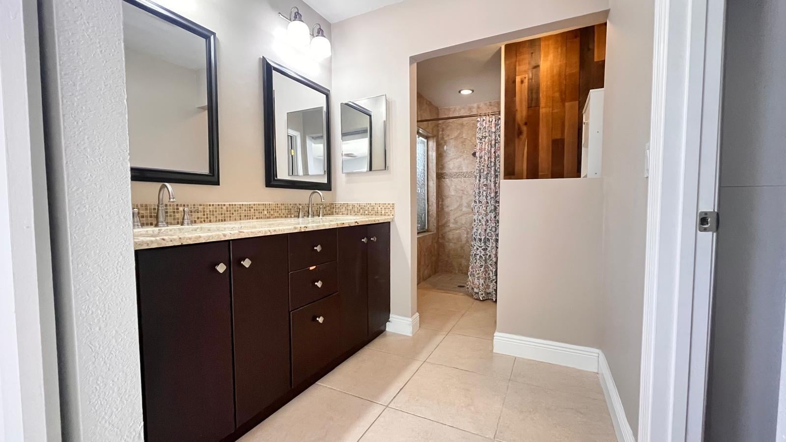 Residence photo 26