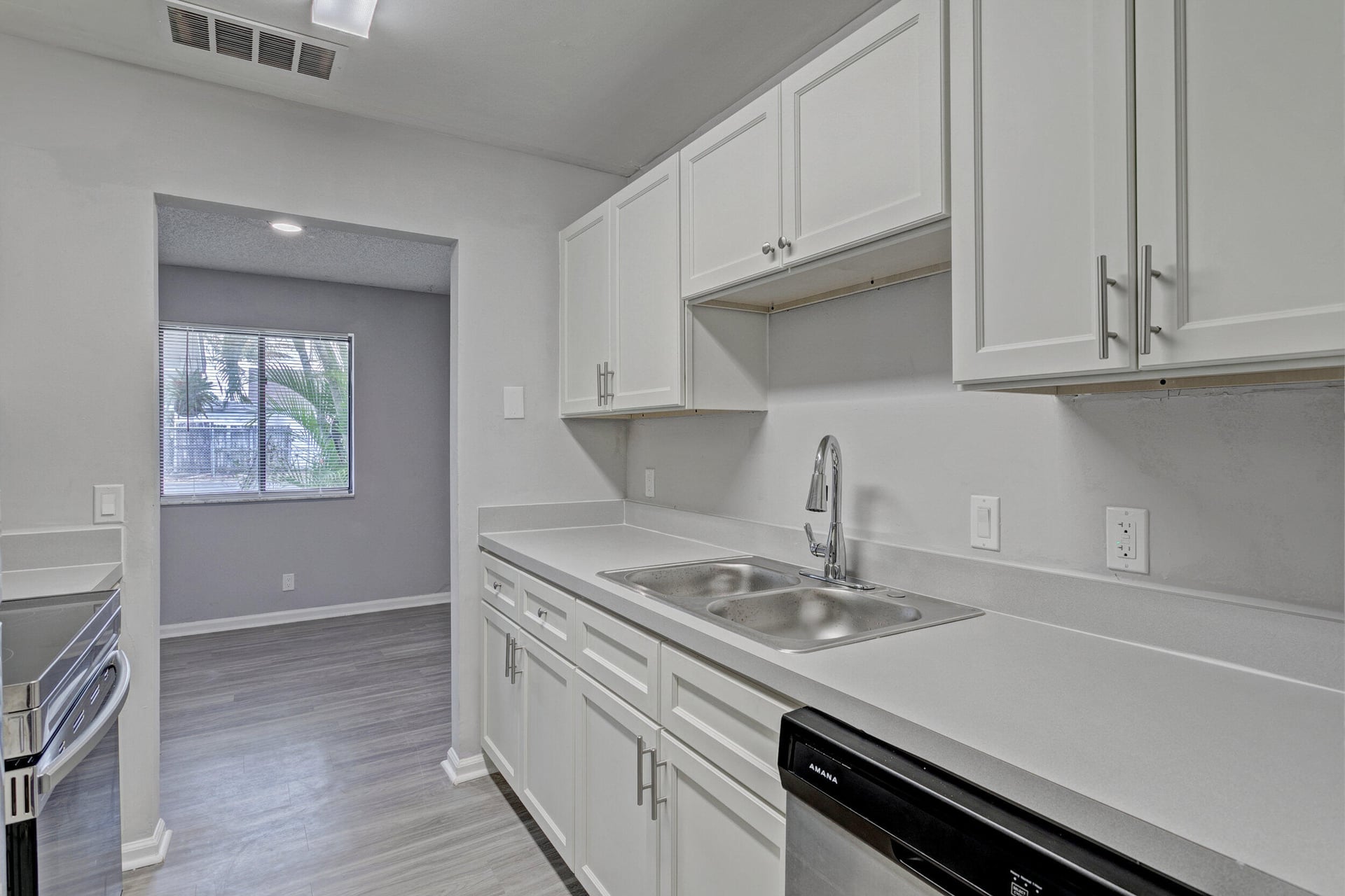 Residence photo 3