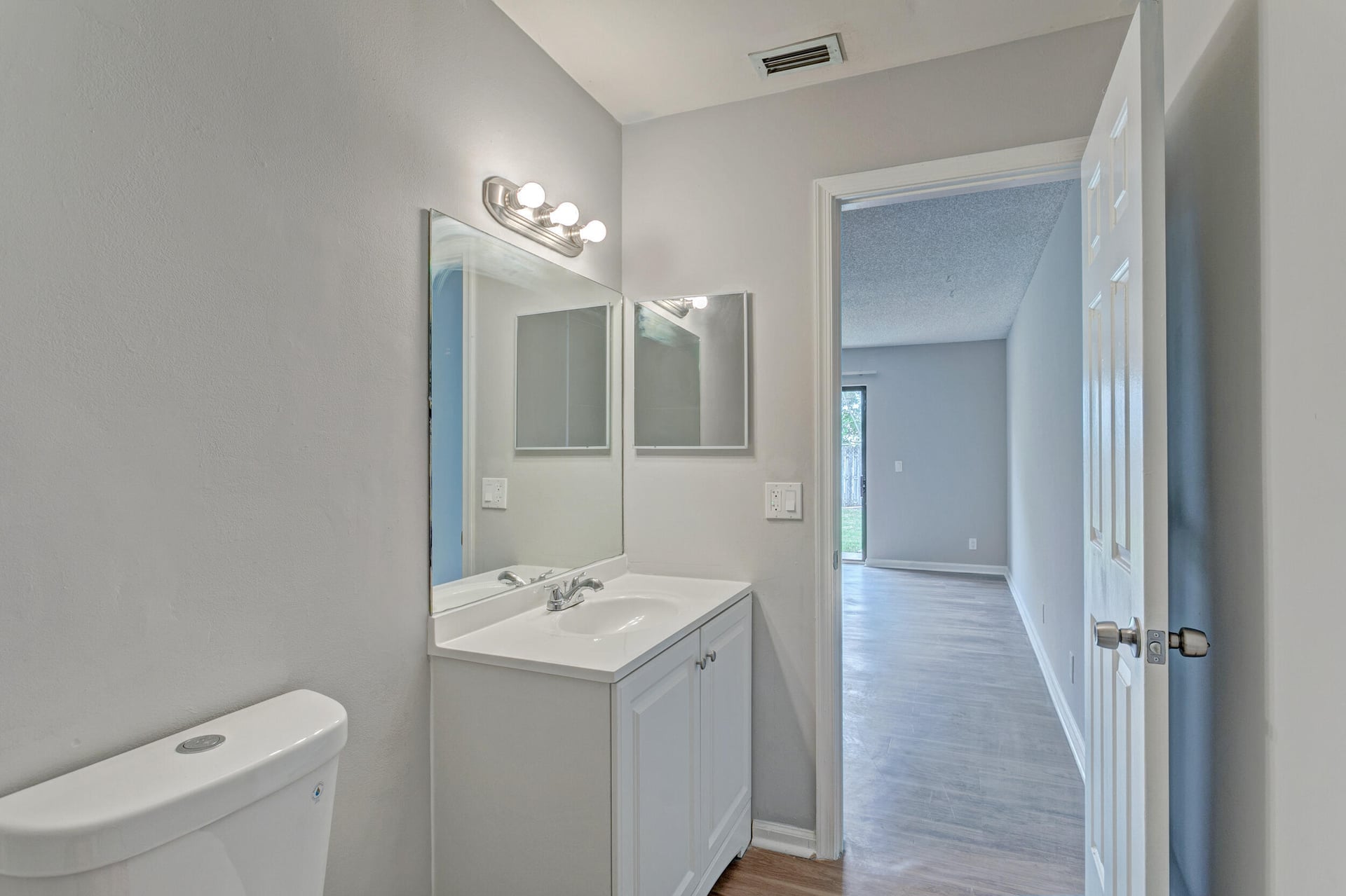 Residence photo 16