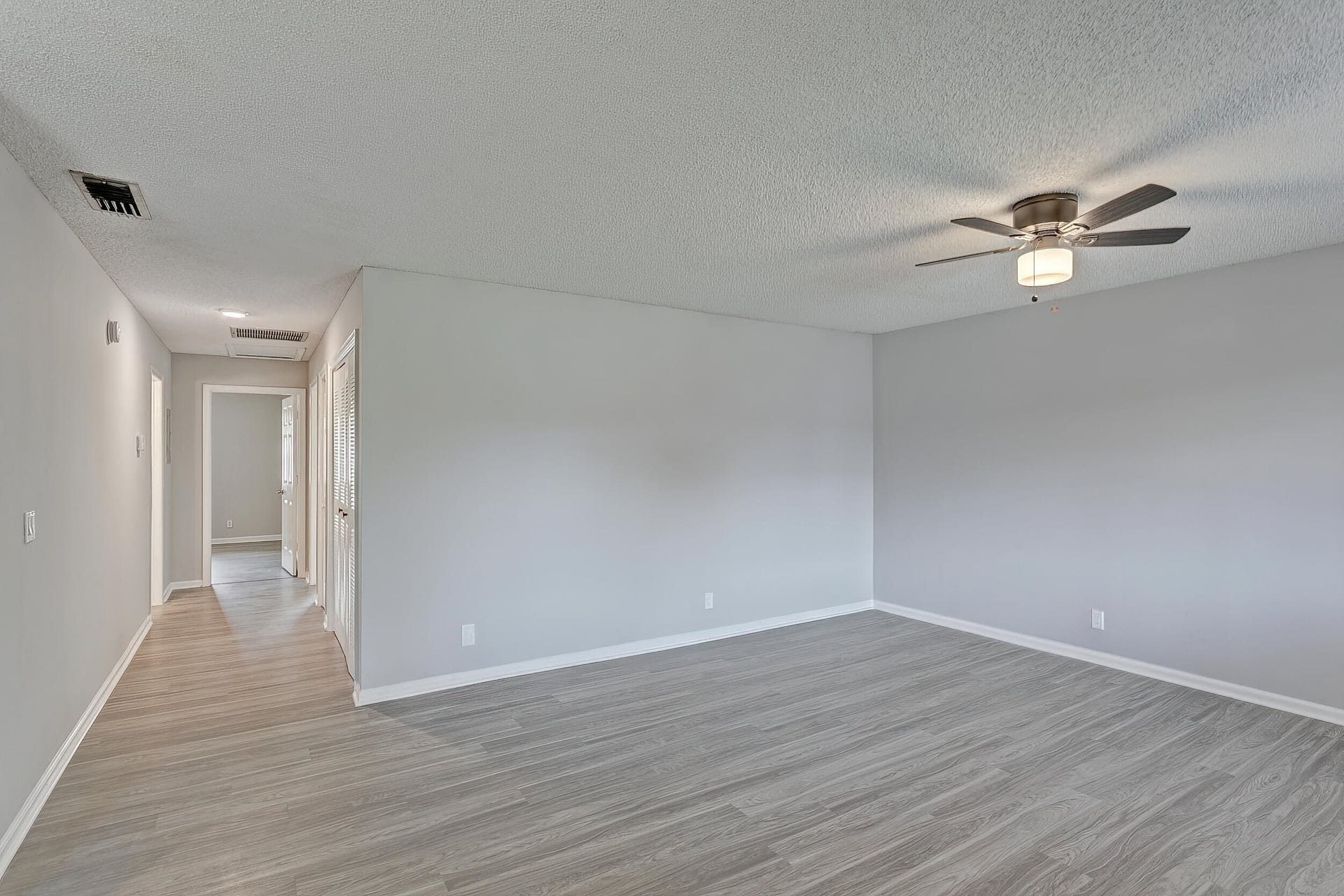 Residence photo 17