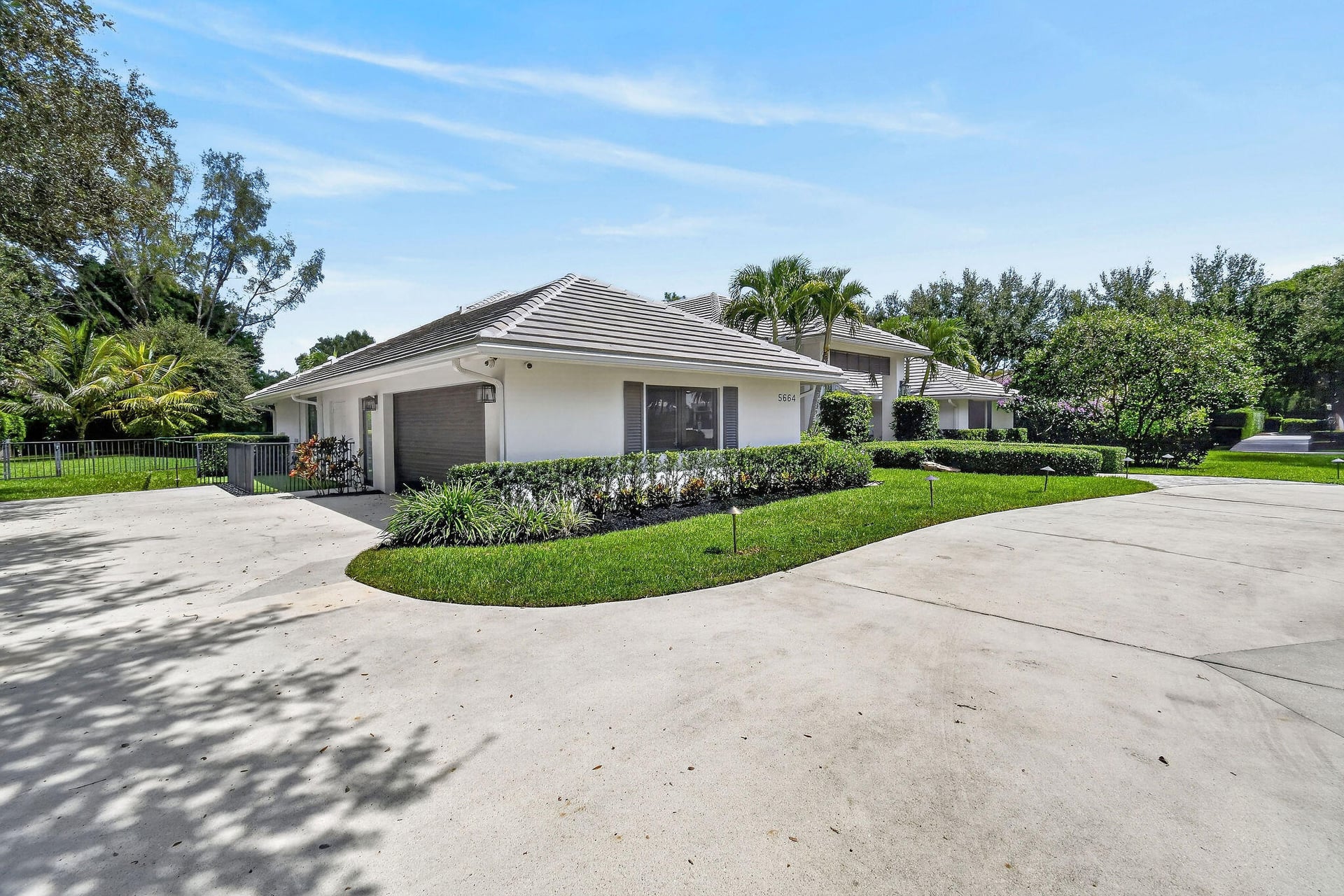  Residence photo 96