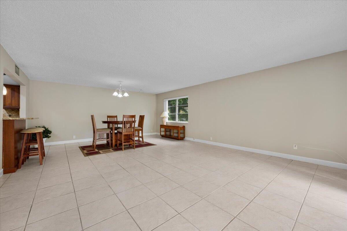  Residence photo 5