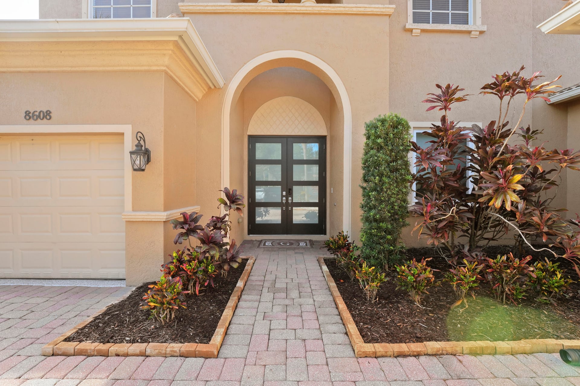 Residence photo 2