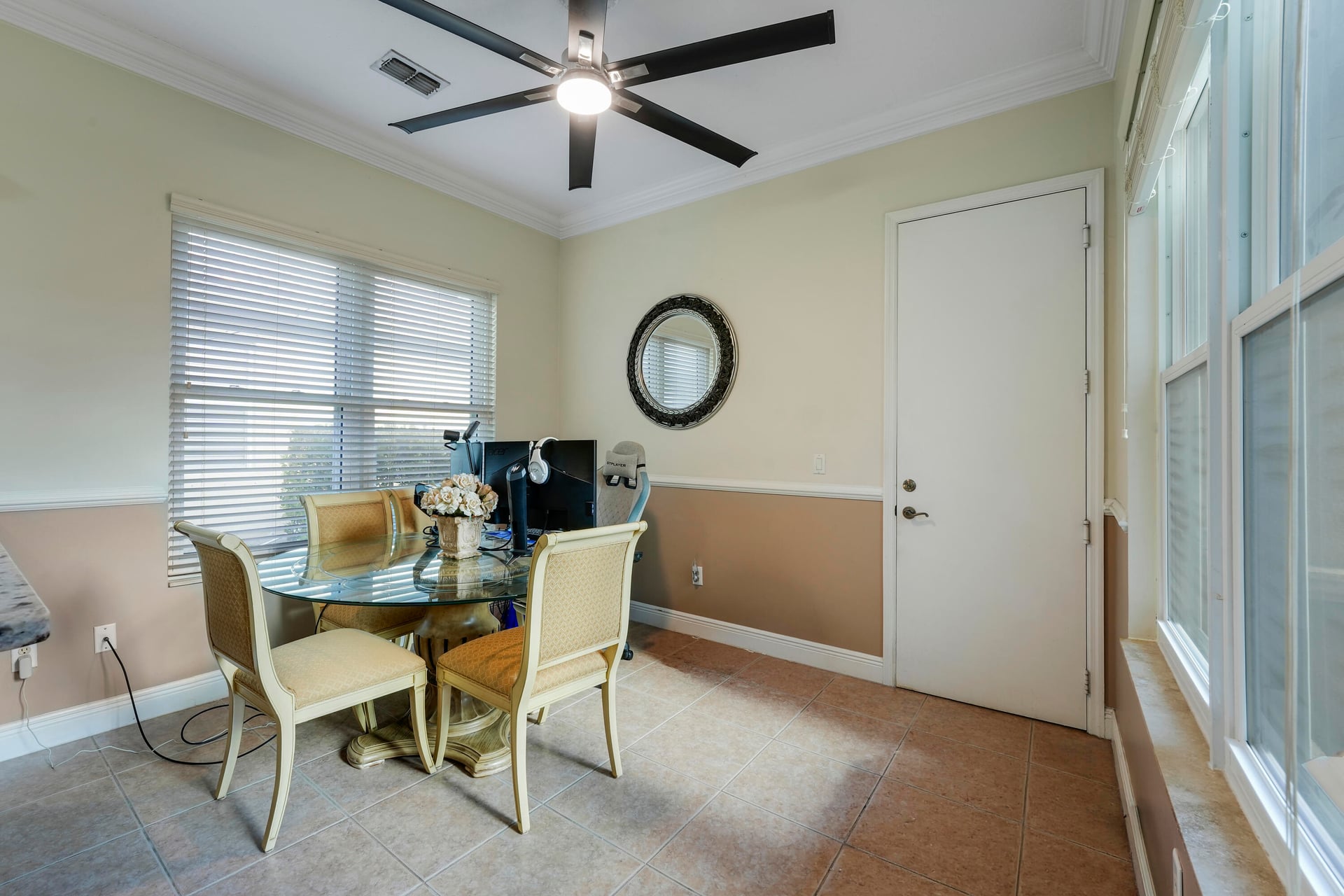 Residence photo 17