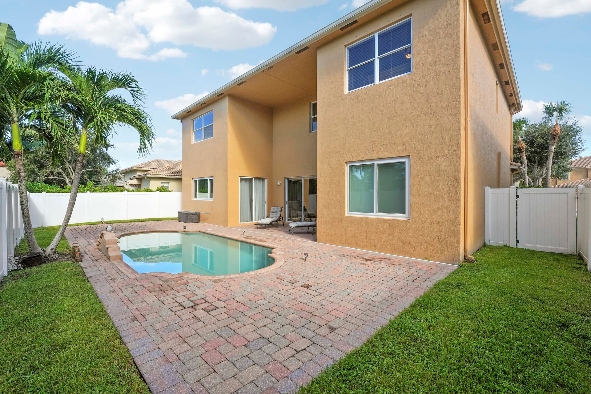 Residence photo 32