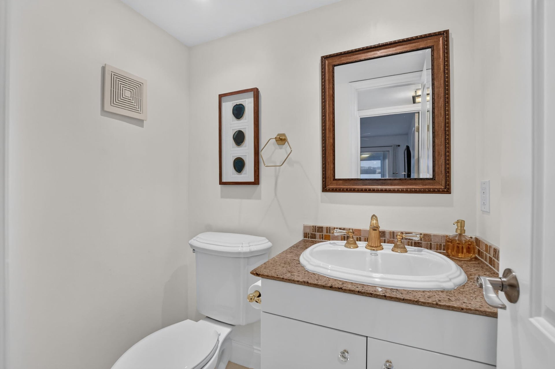 Residence photo 23