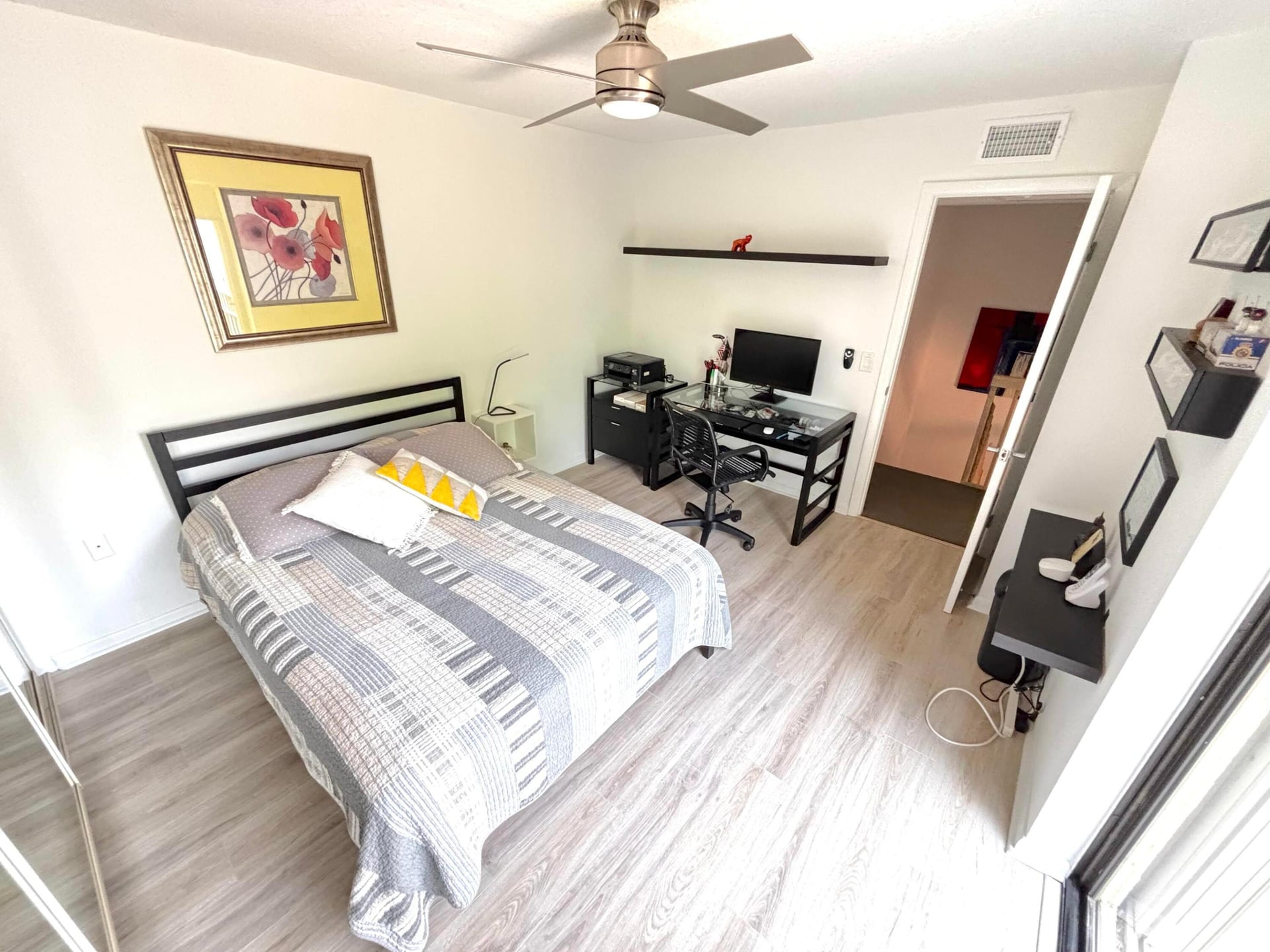  Unit 403 photo 9