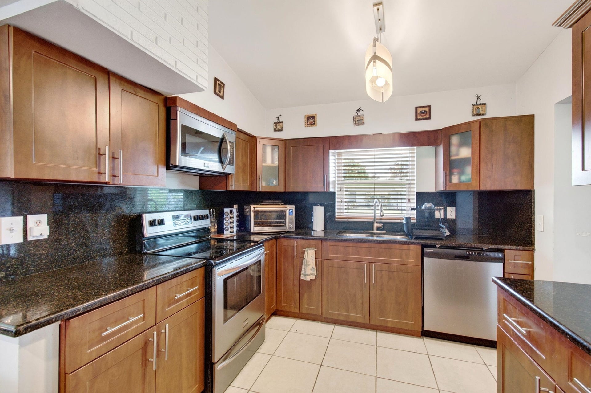  Residence photo 16