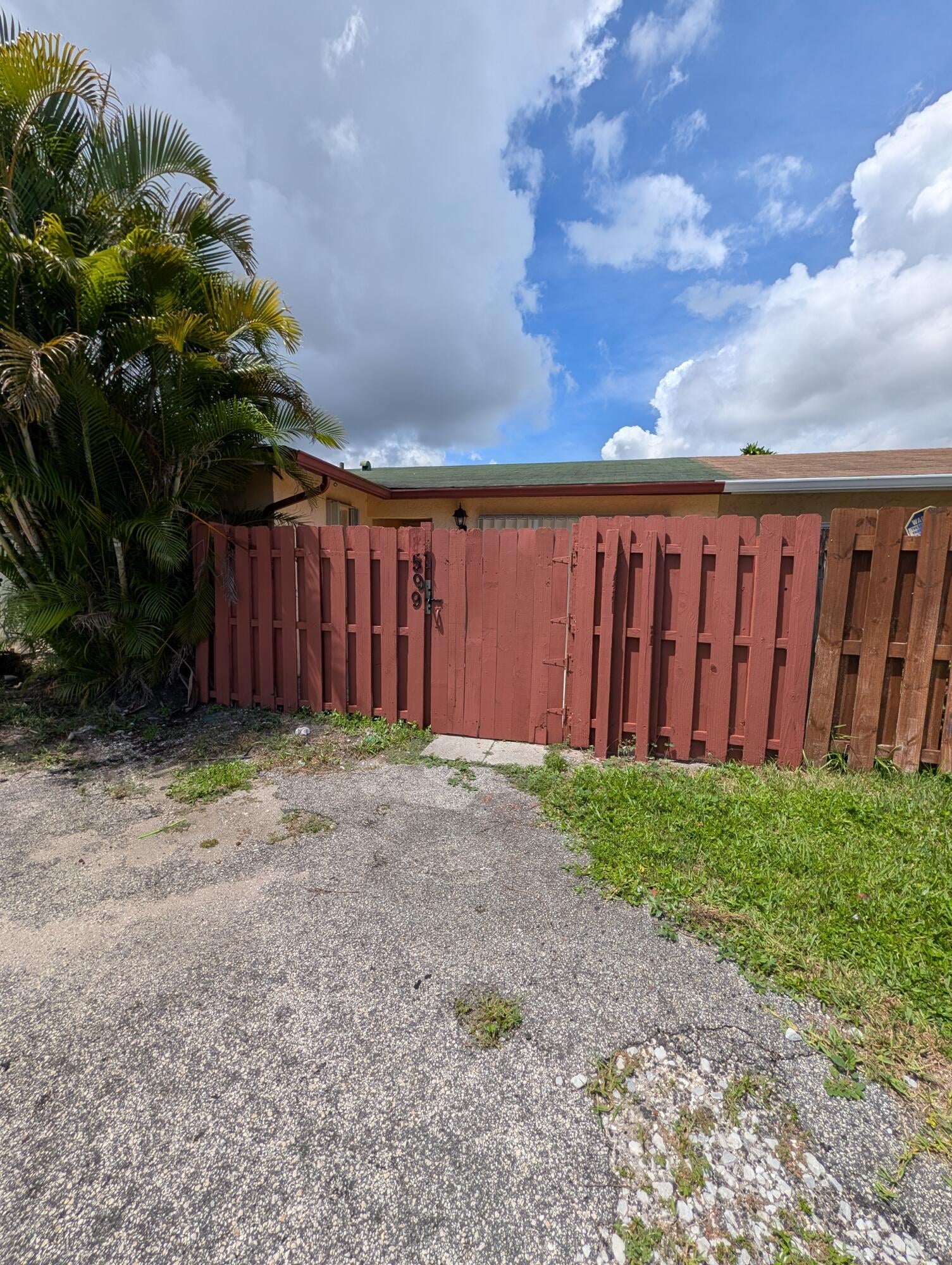 Residence photo 2