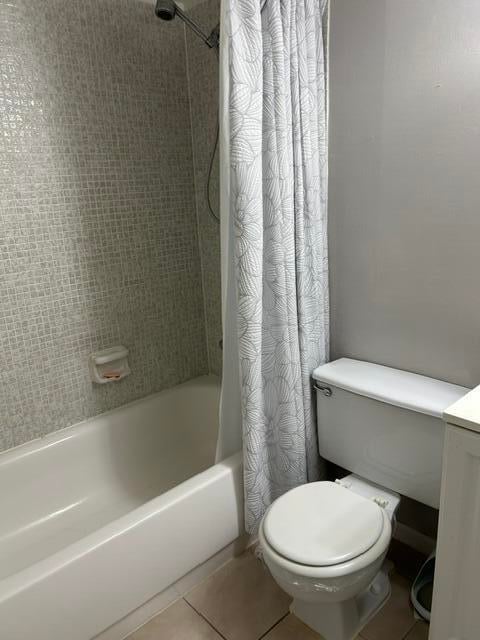 Unit H photo 22