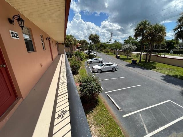 Unit H photo 24