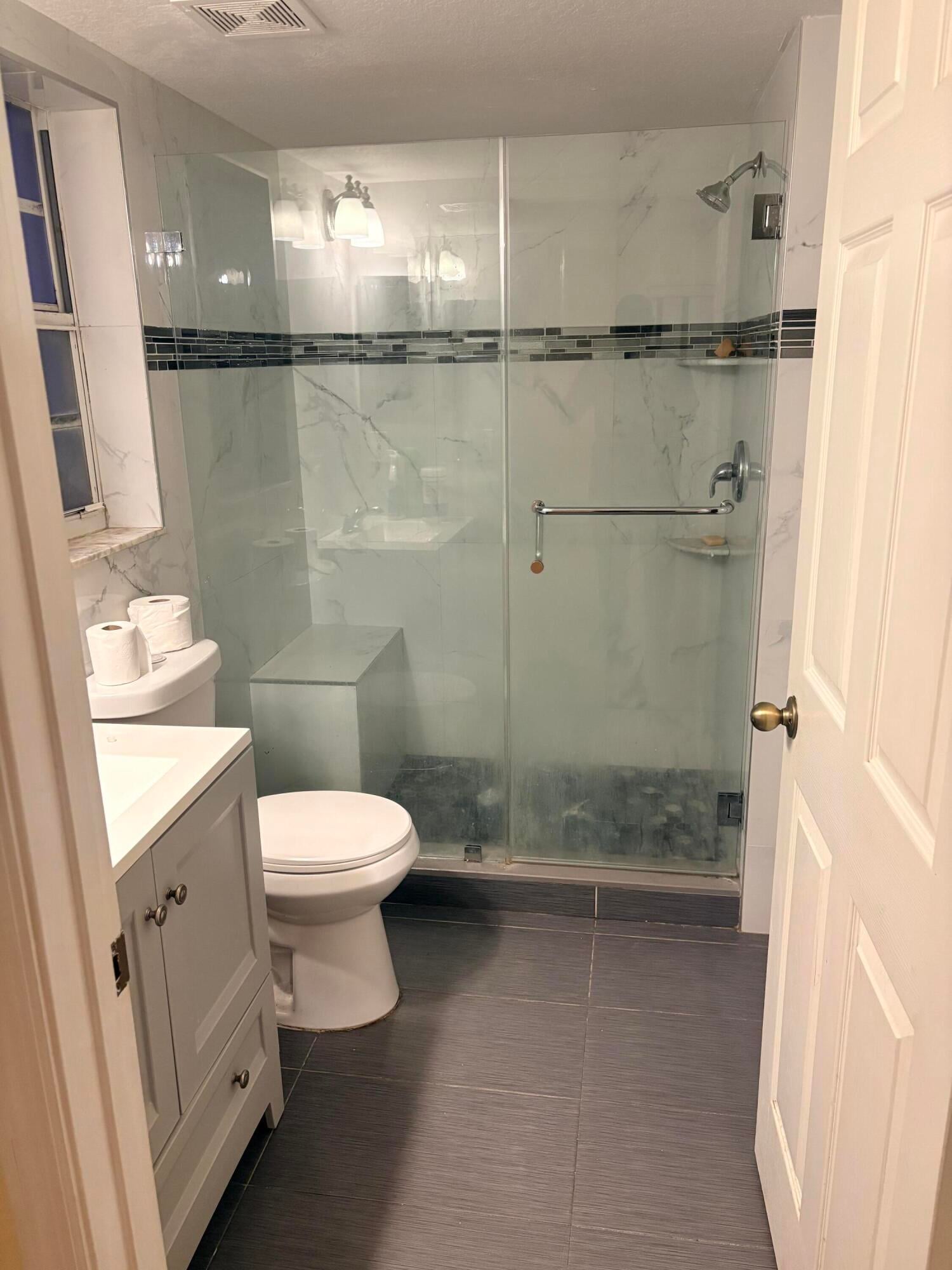 Unit 101W photo 5