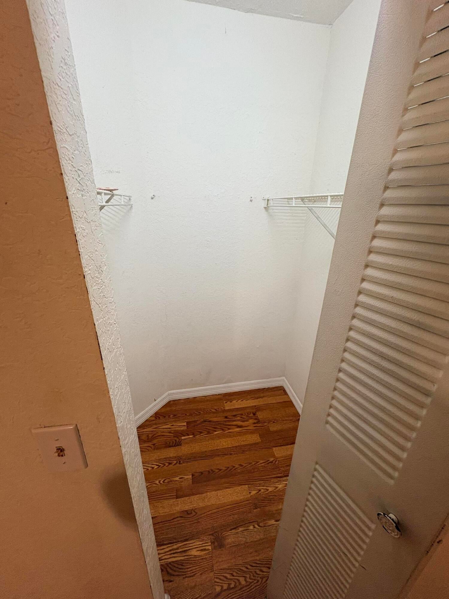 Unit 101W photo 7