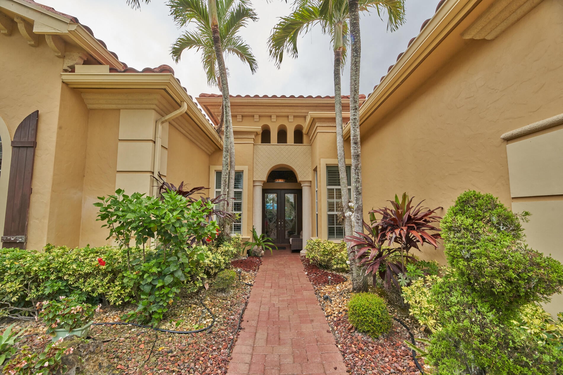 Residence photo 3
