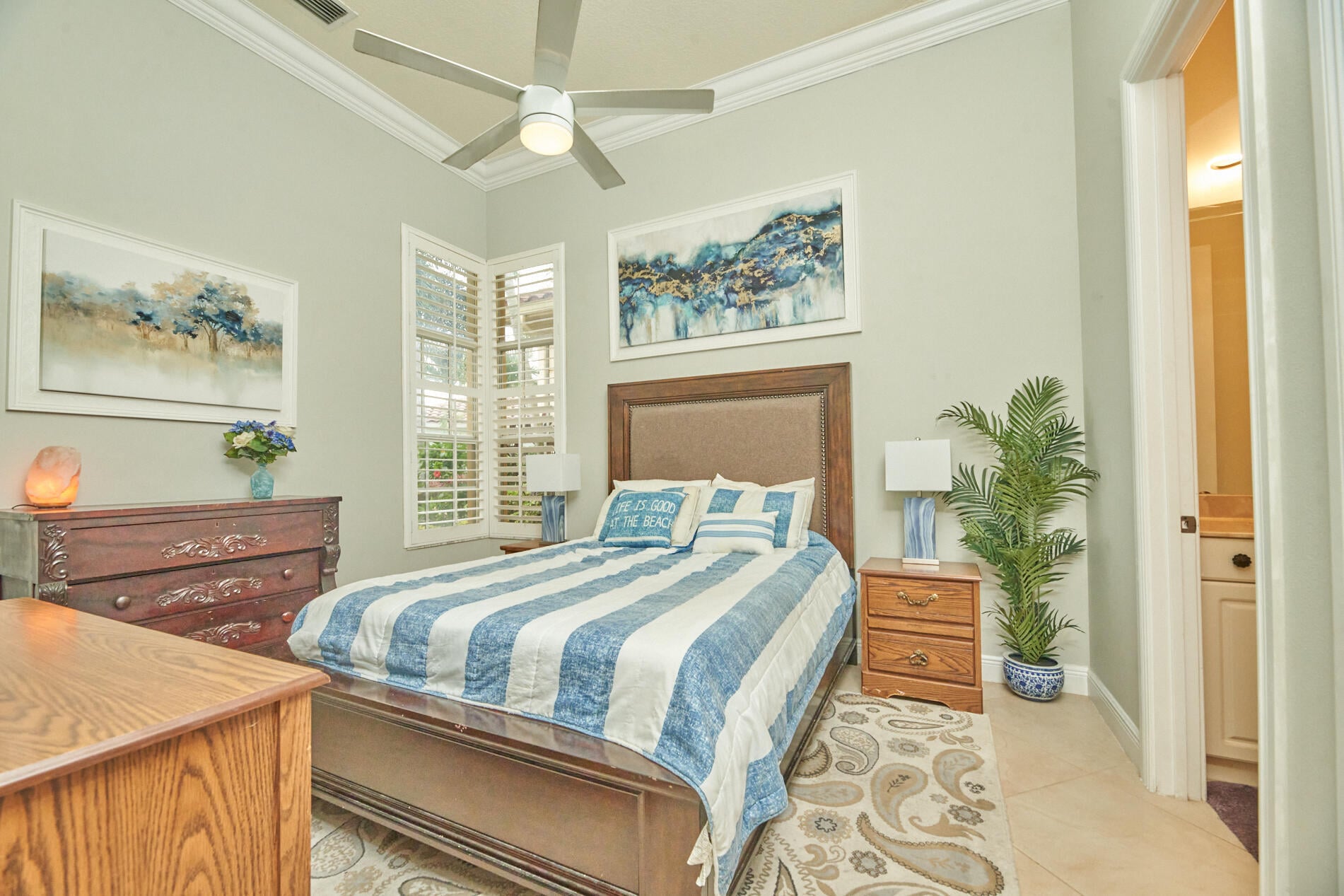 Residence photo 18