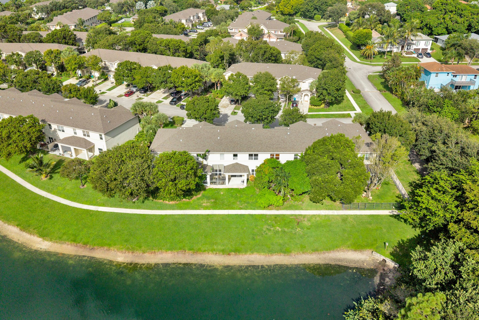 Residence photo 3