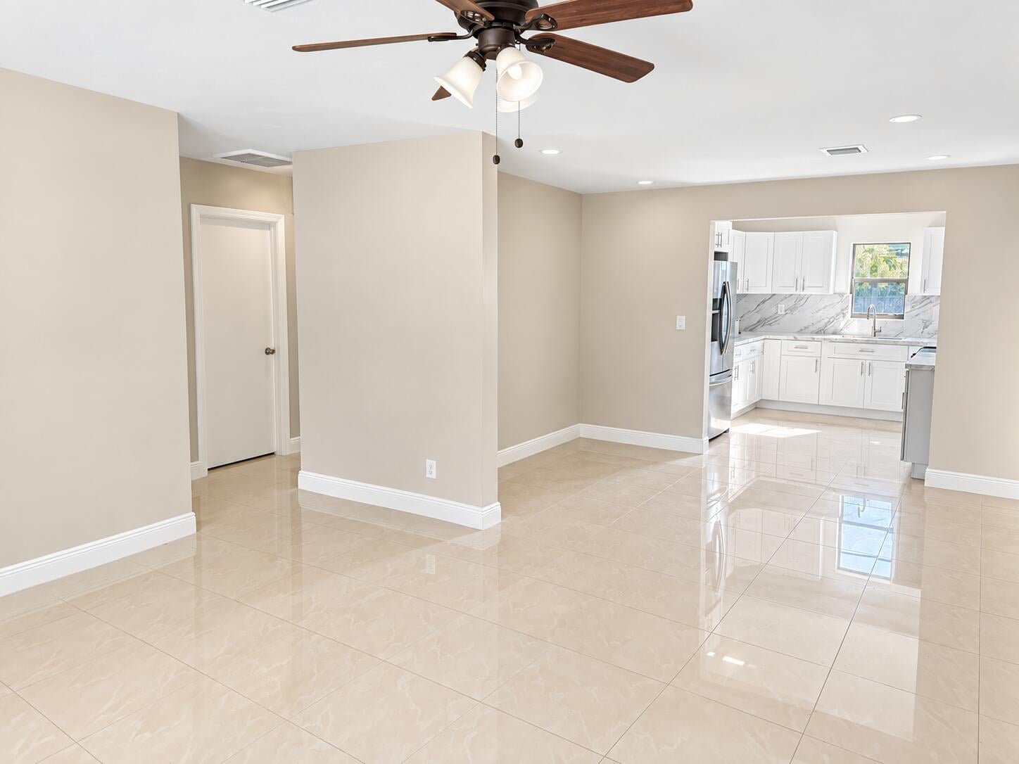  Residence photo 16