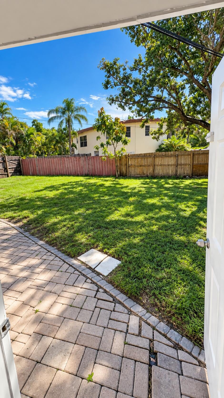  Residence photo 30
