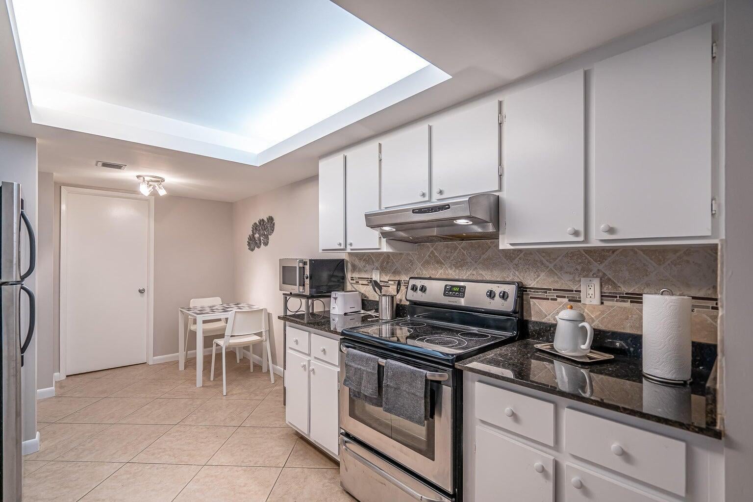  Unit 8308 photo 12