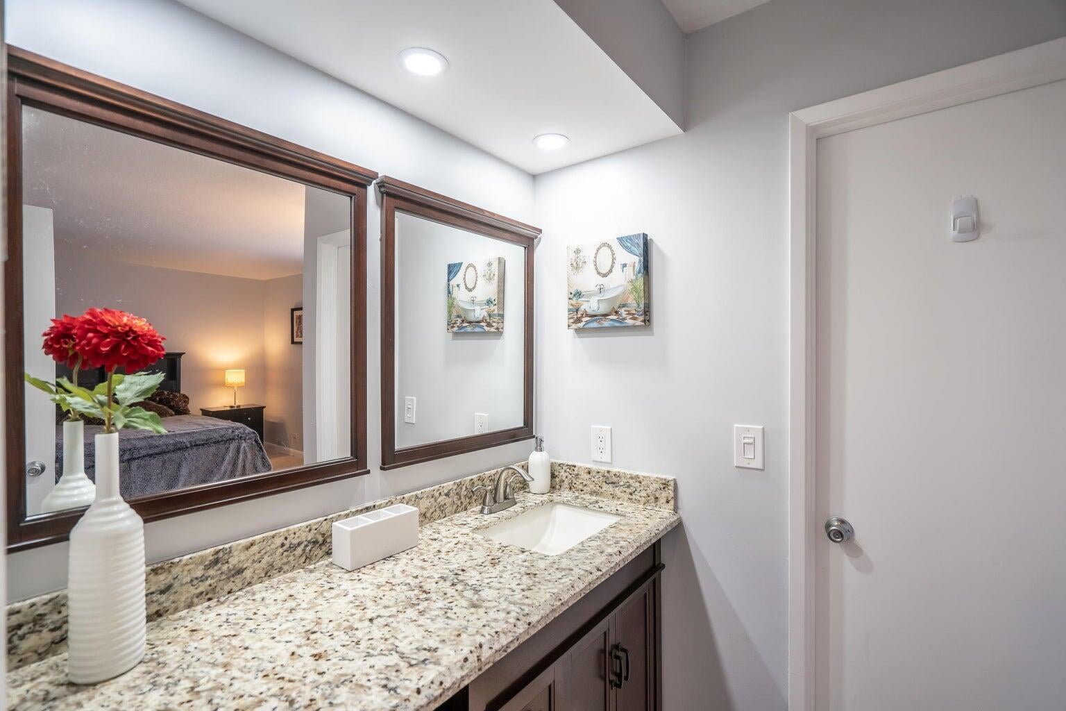  Unit 8308 photo 15