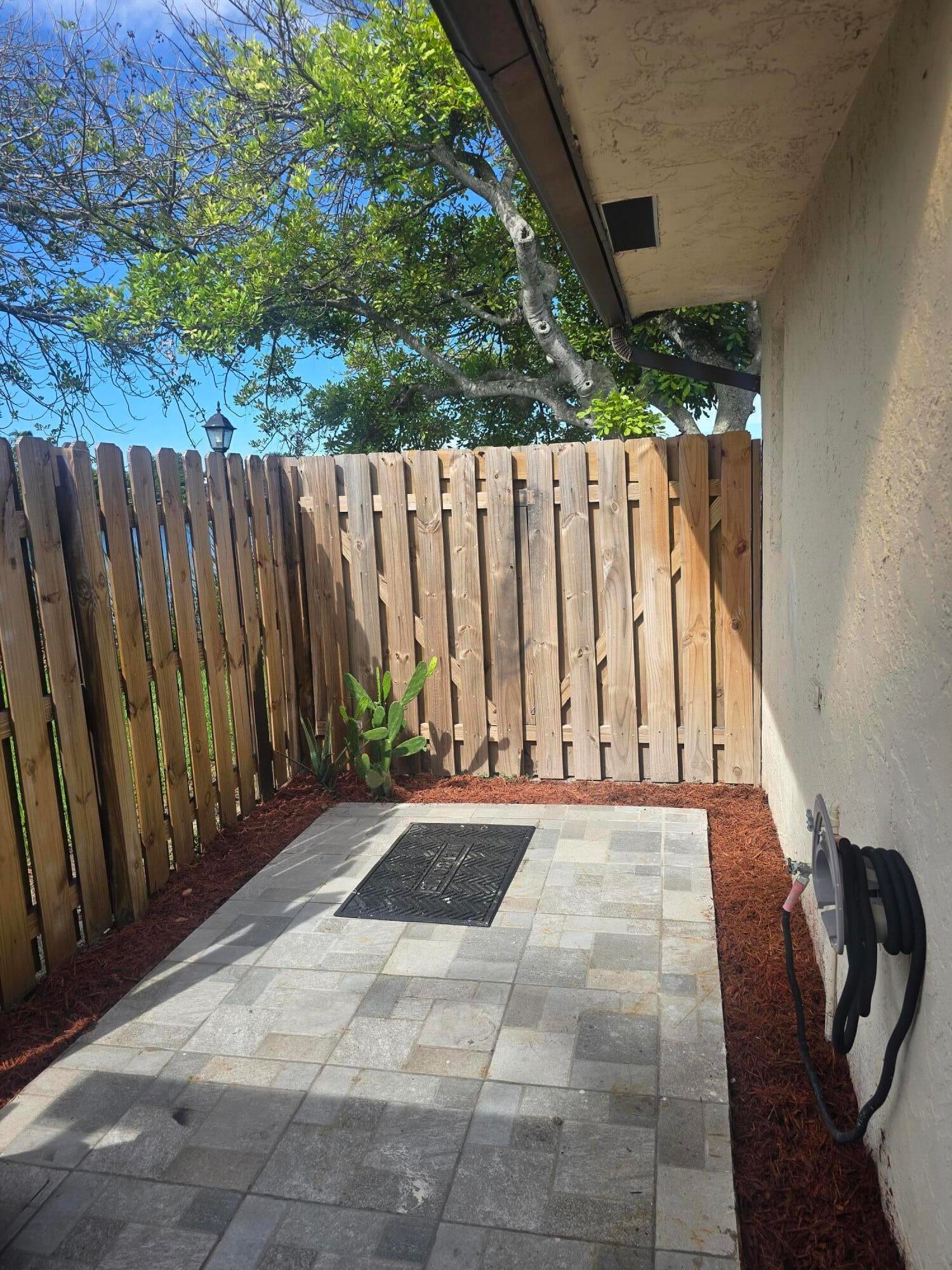 Residence photo 4